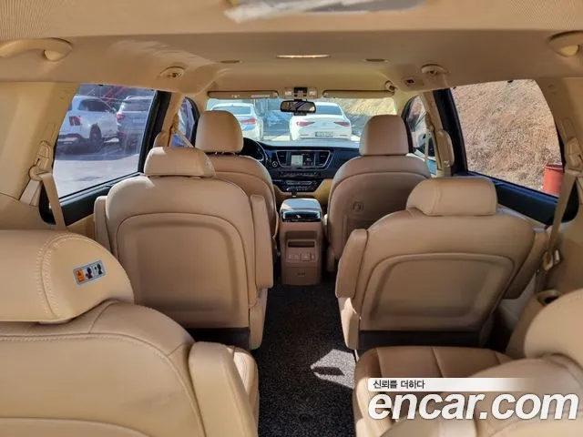 Kia The New Carnival id 2478398 из Кореи 10