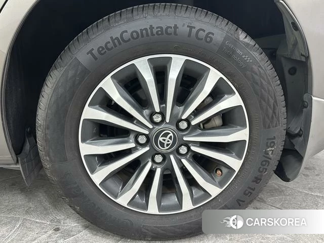 Toyota Corolla id 4222203 из Китая 10