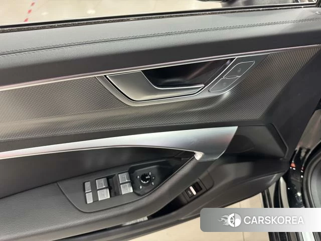 Audi A6L id 4313766 из Китая 10