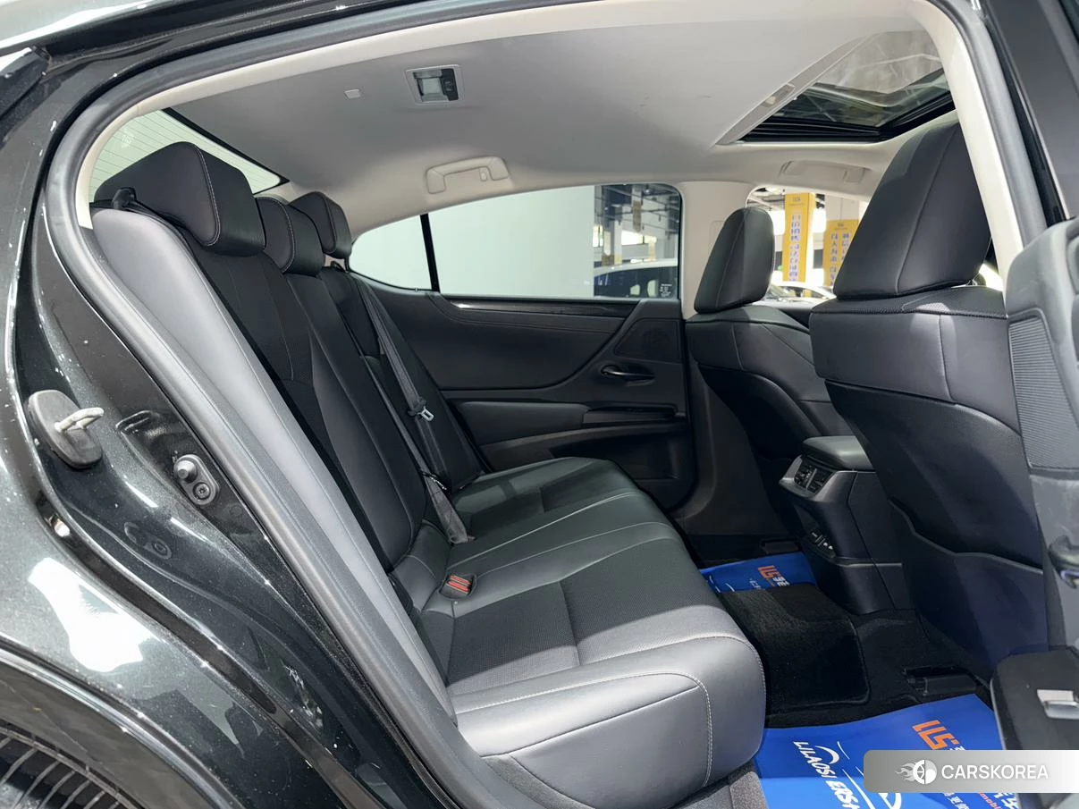 Lexus ES id 4499123 из Китая 10