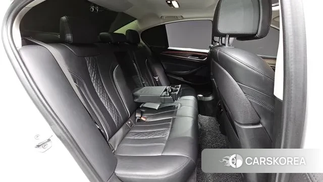 BMW 5 Series (G30) id 3748312 из Кореи 10