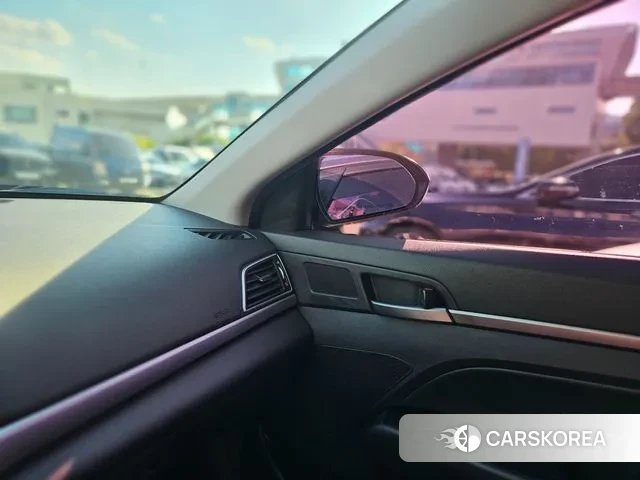 Hyundai Avante AD id 3076869 из Кореи 10