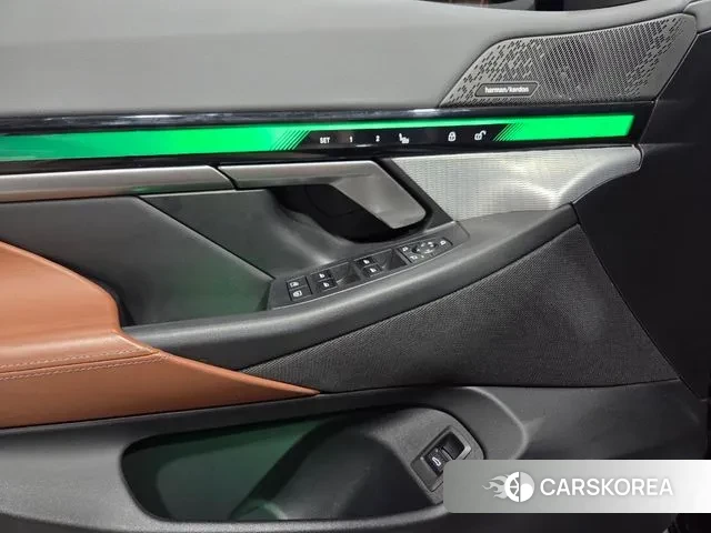 BMW 5 Series (G60) id 3359654 из Кореи 10