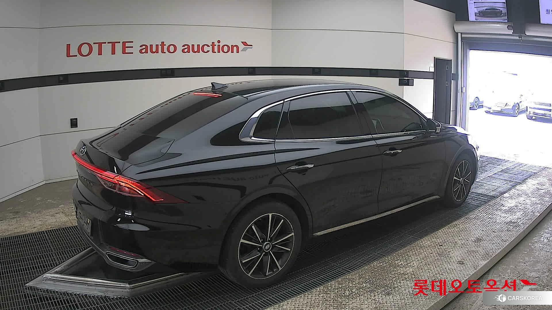 Hyundai Grandeur id 3888365 из Кореи 10