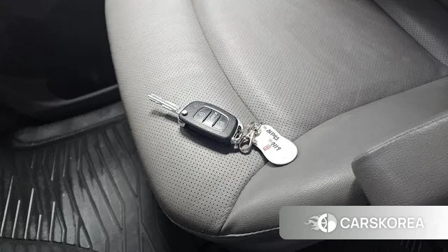 Hyundai The New Grand Starex id 3578895 из Кореи 10