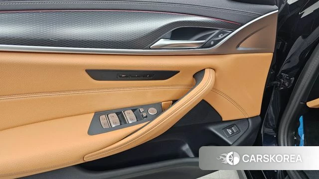 BMW 5 Series (G30) id 4630942 из Кореи 10
