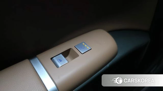 Hyundai Grandeur (GN7) id 3858913 из Кореи 10