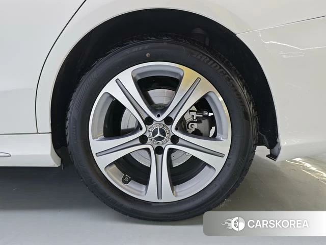 Mercedes-Benz Class C id 4297719 из Китая 10