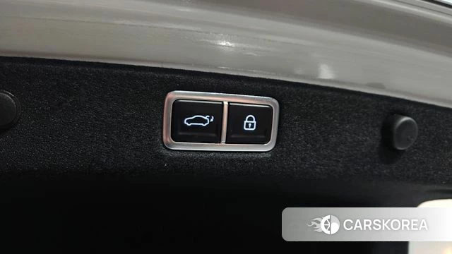 Hyundai Grandeur Hybrid (GN7) id 4710899 из Кореи 10