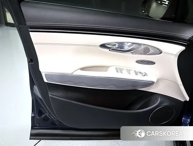 Genesis GV70 id 3437796 из Кореи 10