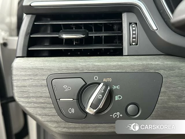 Audi A4L id 4367391 из Китая 10