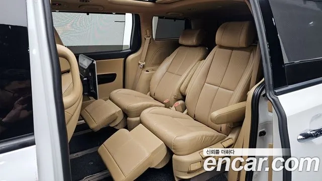 Kia The New Carnival id 2859988 из Кореи 10