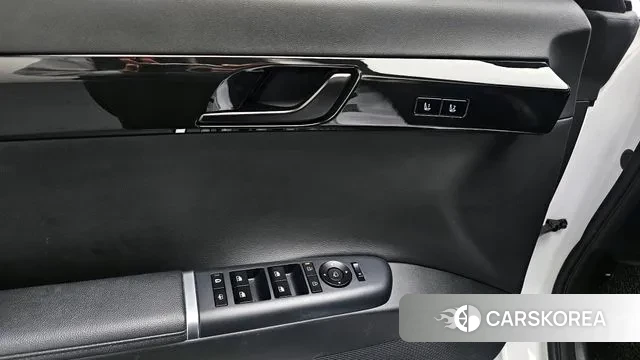 Hyundai Grandeur (GN7) id 3342186 из Кореи 10