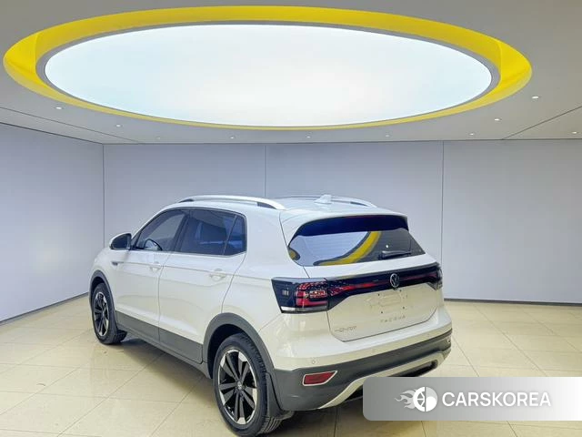 Volkswagen Exploring the shadow id 4207670 из Китая 10