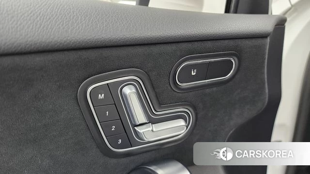 Mercedes-Benz A-Class W177 id 4529274 из Кореи 10