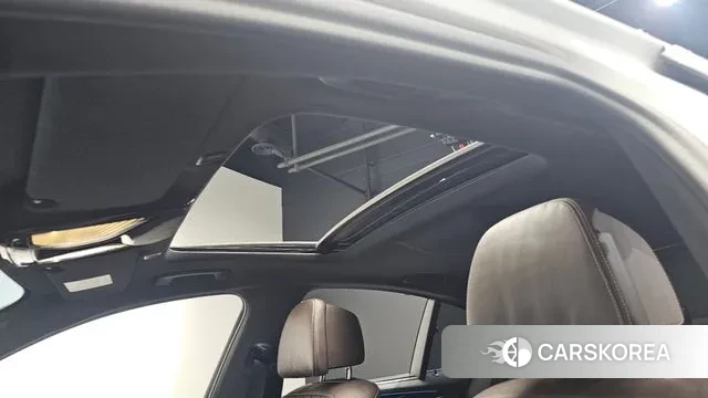 BMW 5 Series (G30) id 3645331 из Кореи 10