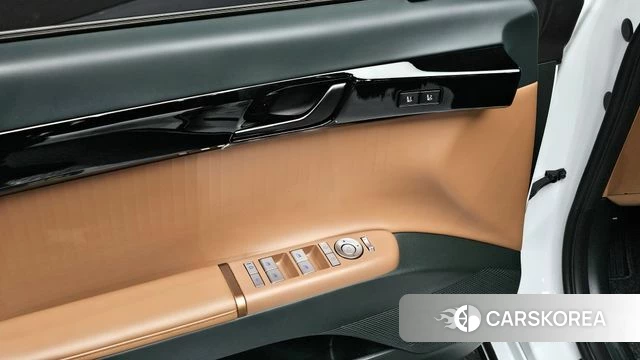 Hyundai Grandeur Hybrid (GN7) id 4230334 из Кореи 10