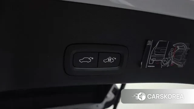 Volvo XC40 Richards id 3360810 из Кореи 10