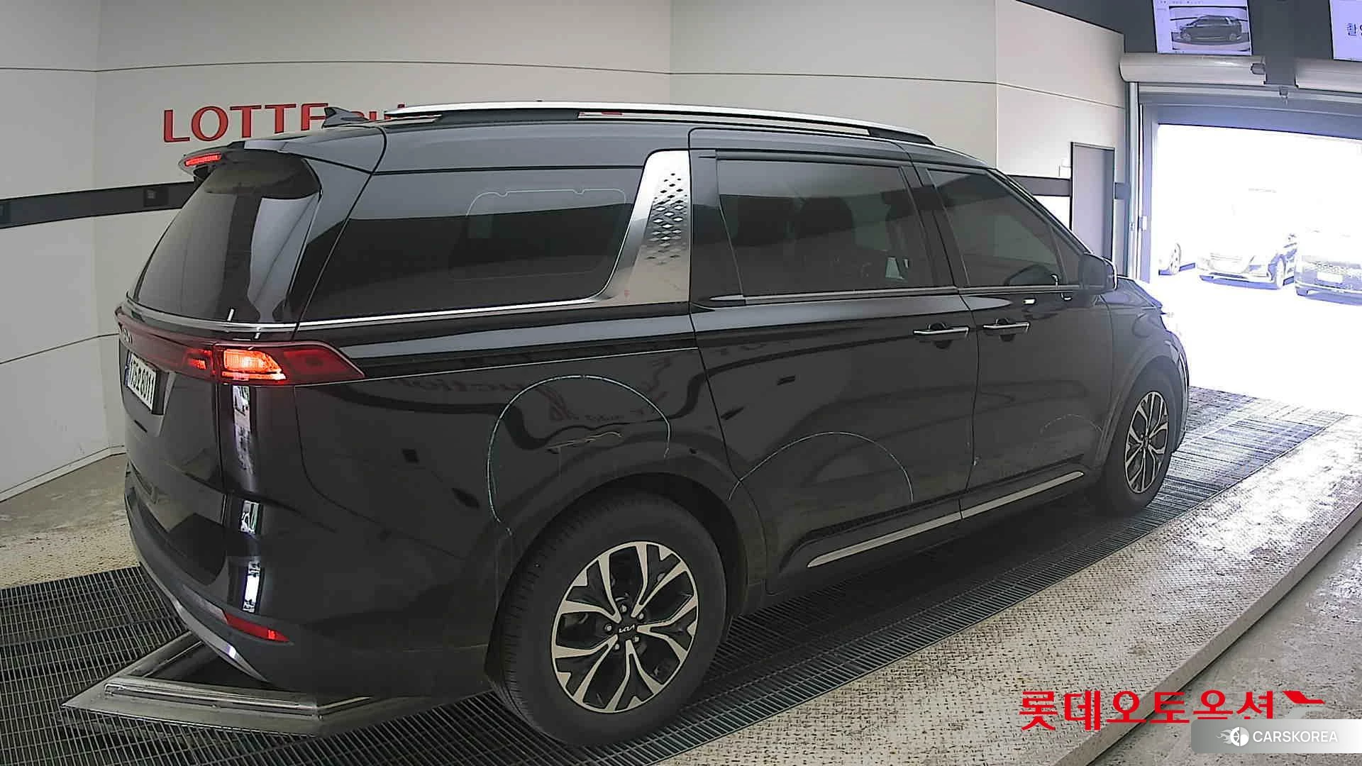 Kia Carnival id 4289607 из Кореи 10