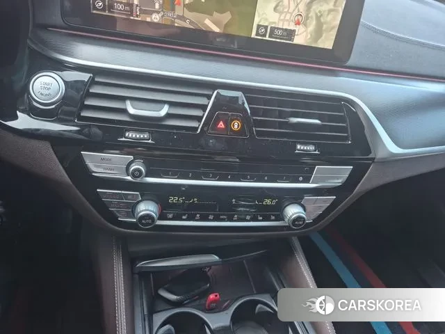 BMW 5 Series (G30) id 3639518 из Кореи 10