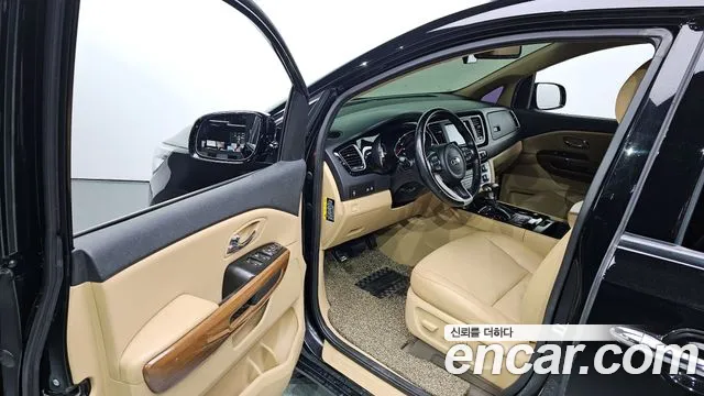 Kia All New Carnival id 2202623 из Кореи 10