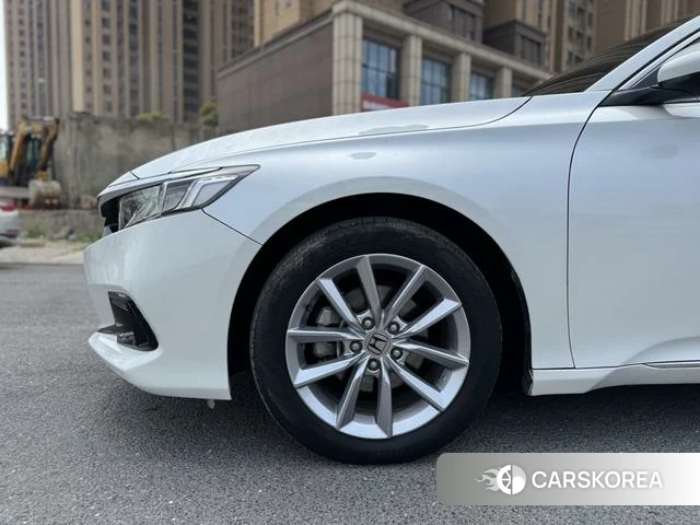 Honda Accord id 4297893 из Китая 10