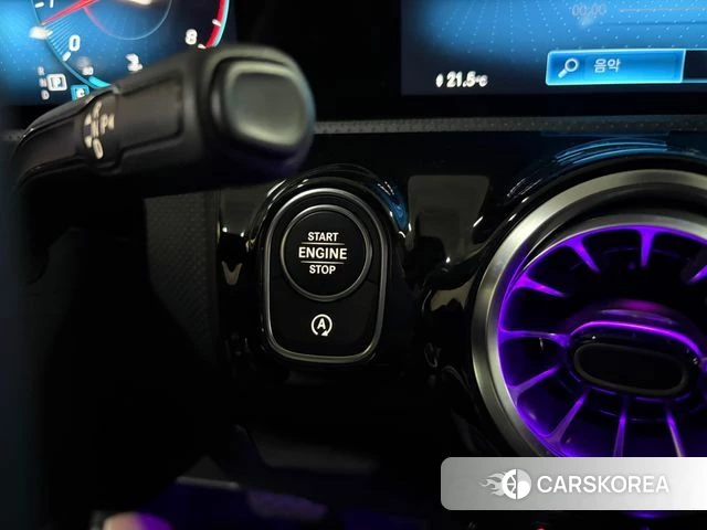 Mercedes-Benz A-Class W177 id 4223189 из Кореи 10