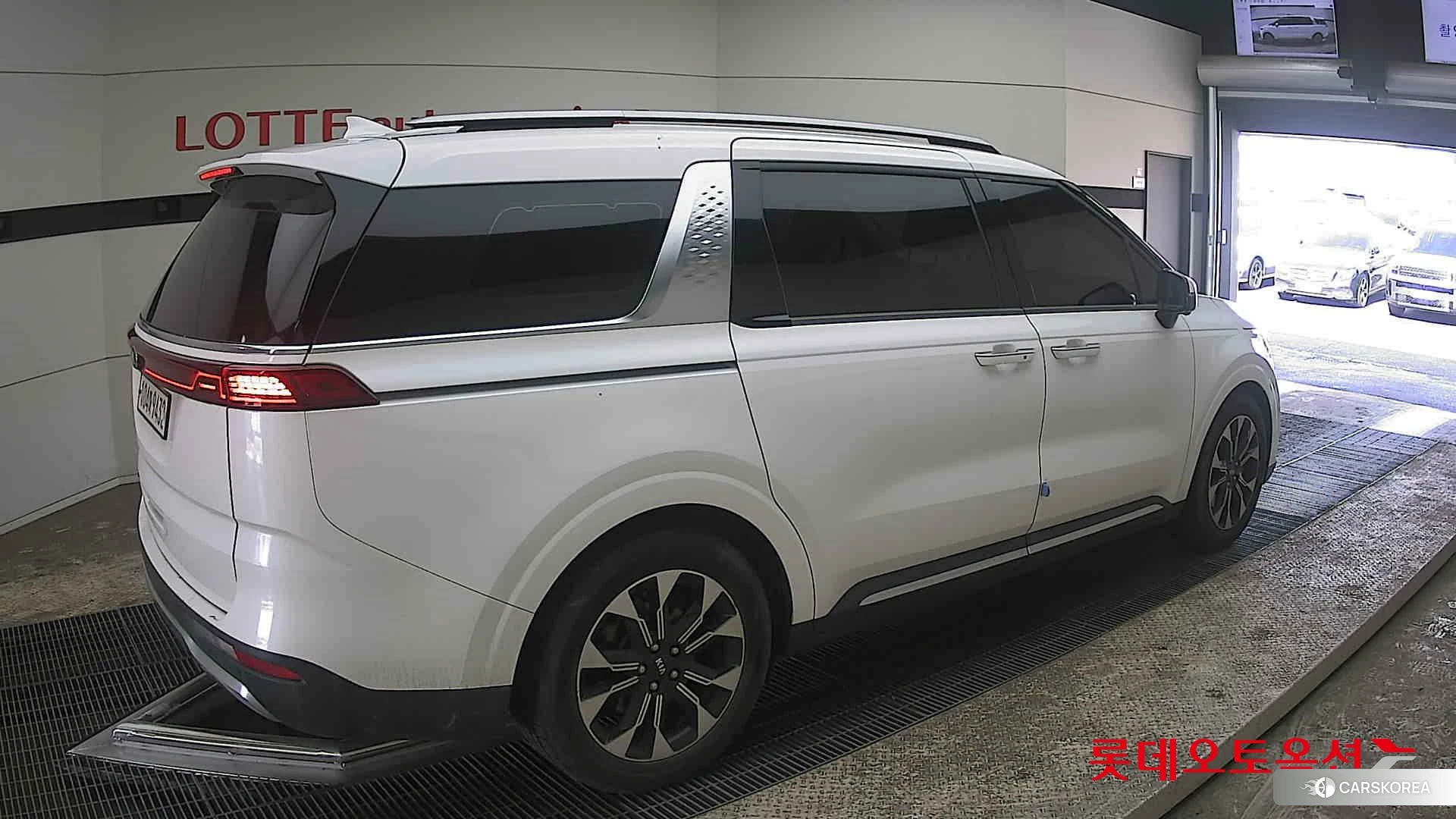 Kia Carnival id 3869393 из Кореи 10