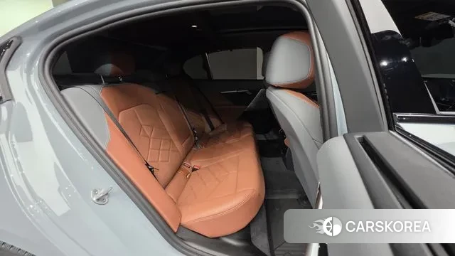 BMW 5 Series (G60) id 3745000 из Кореи 10