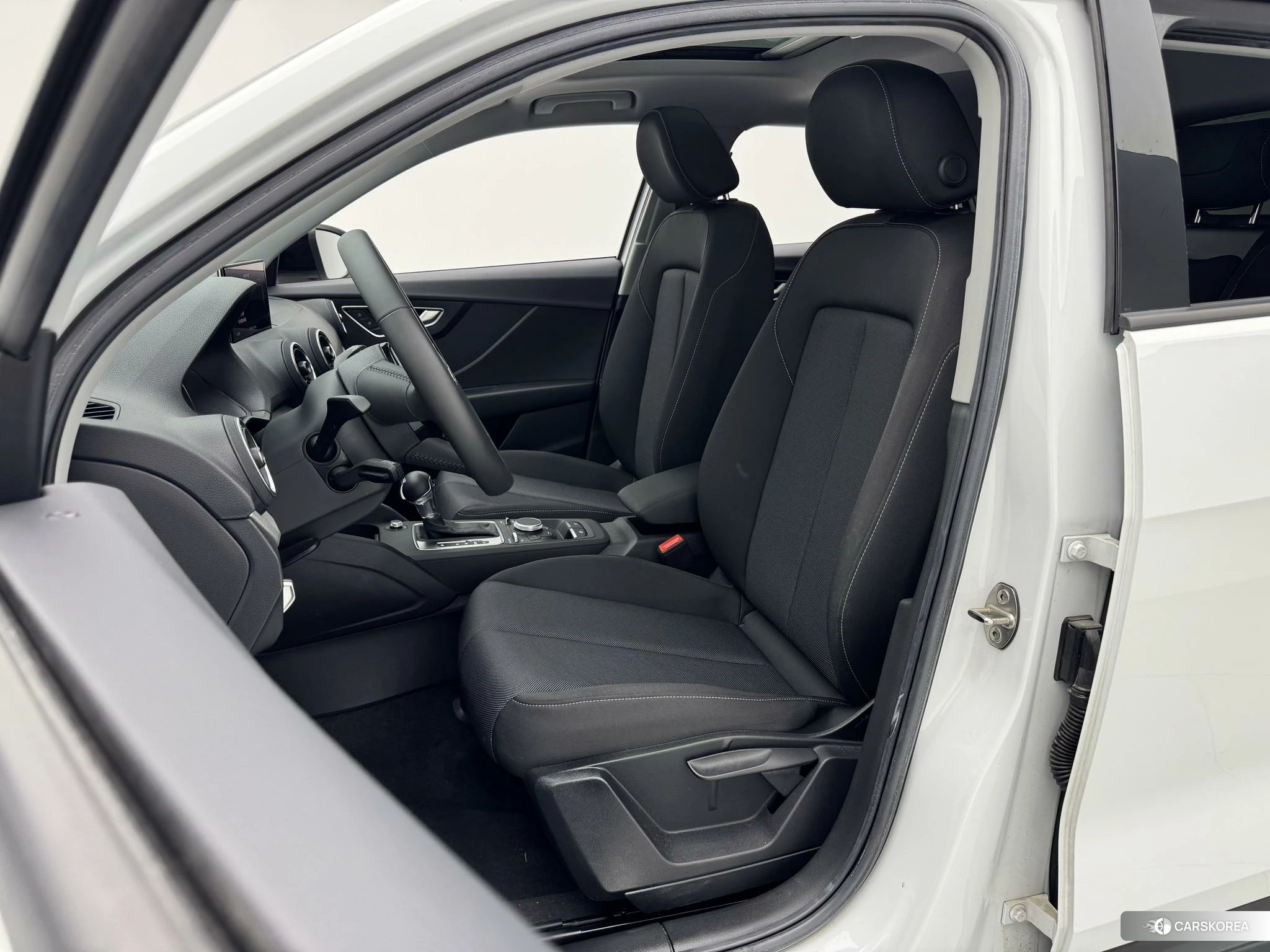 Audi Q2L id 4467901 из Китая 10
