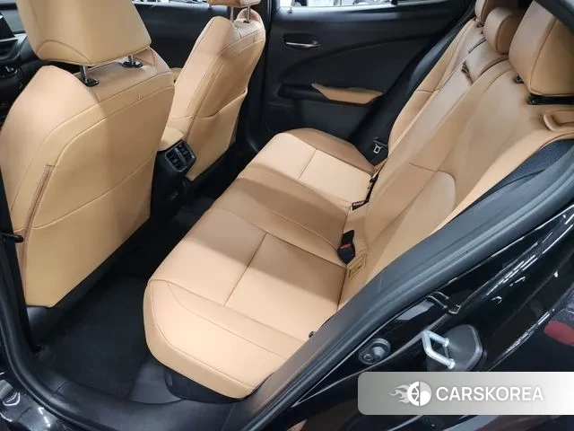 Lexus UX300h id 3153462 из Кореи 10