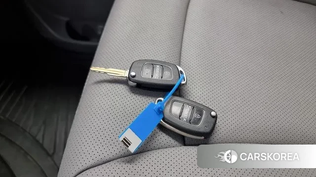 Hyundai The New Grand Starex id 3039198 из Кореи 10