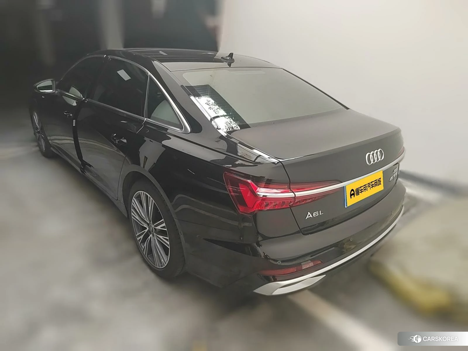 Audi A6L id 4479342 из Китая 10