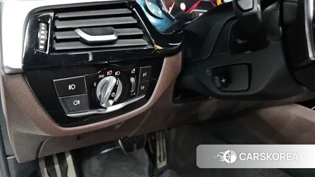 BMW 5 Series (G30) id 3474718 из Кореи 10