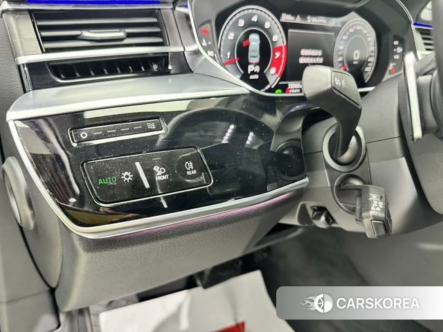 Audi A8 id 4275643 из Китая 10