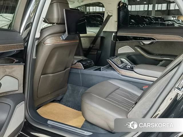 Audi A8 id 4208311 из Китая 10