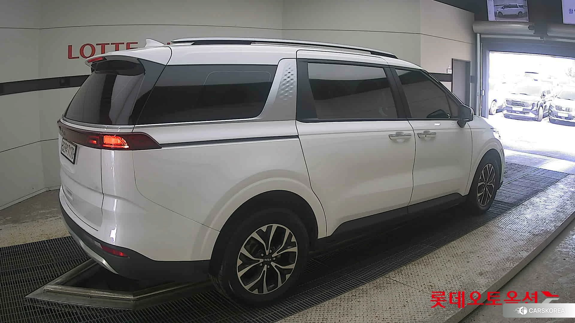 Kia Carnival id 4664331 из Кореи 10
