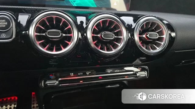 Mercedes-Benz A-Class W177 id 3058432 из Кореи 10