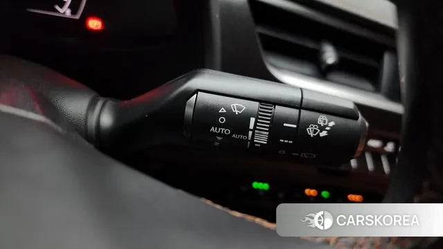 Lexus UX250h id 3478908 из Кореи 10