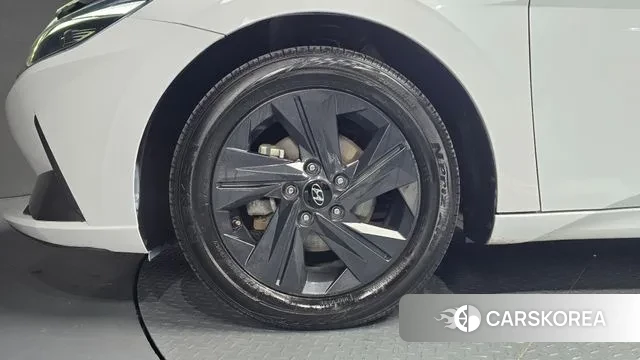 Hyundai Avante Hybrid (CN7) id 3685933 из Кореи 10