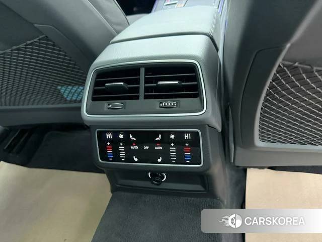 Audi A6L id 4365923 из Китая 10