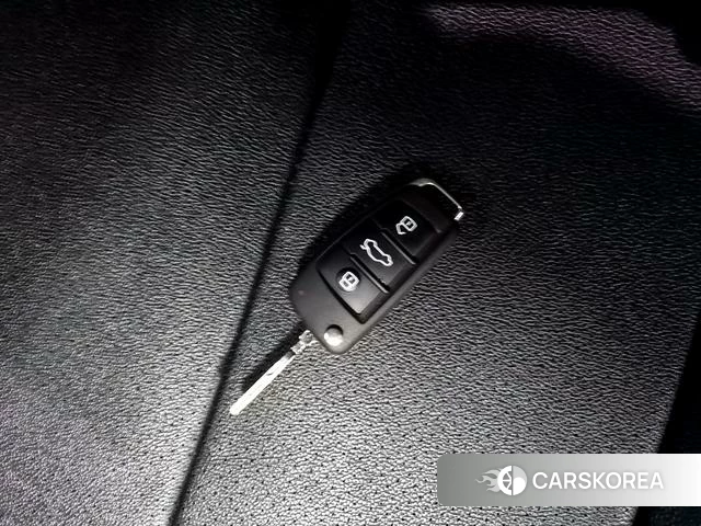 Audi Q2L id 4297789 из Китая 10