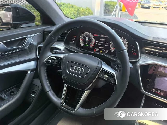 Audi A6L id 3856102 из Китая 10