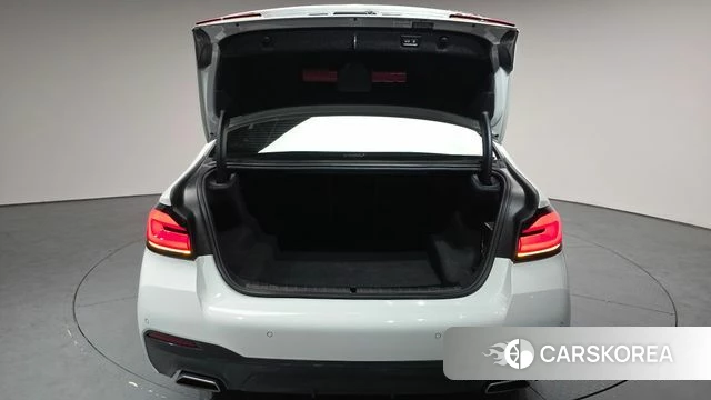 BMW 5 Series (G30) id 3826938 из Кореи 10