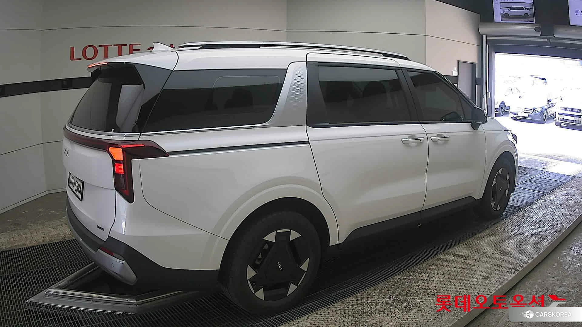 Kia Carnival Hybrid id 3882127 из Кореи 10