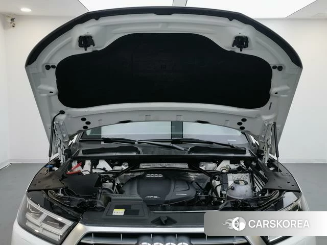 Audi Q5L id 4253100 из Китая 10