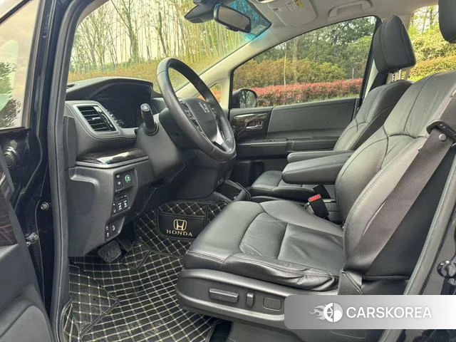 Honda Odyssey id 4209707 из Китая 10