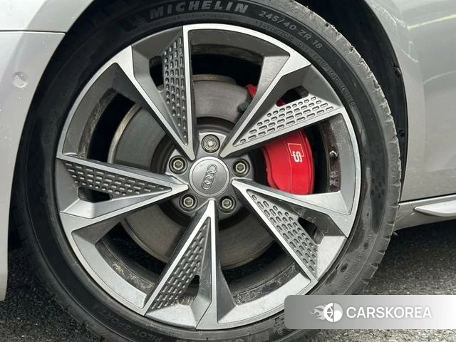 Audi A4L id 4290186 из Китая 10