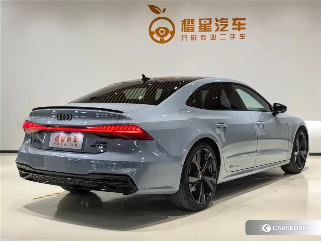 Audi A7L id 4601859 из Китая 10