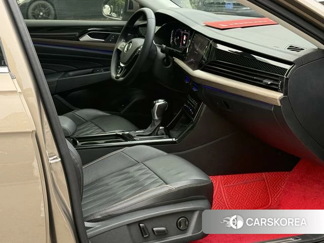 Volkswagen Passat id 4259131 из Китая 10